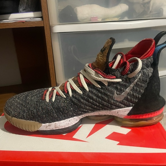 Lebron James 16 “what the 1 through 5” - Picture 7 of 12